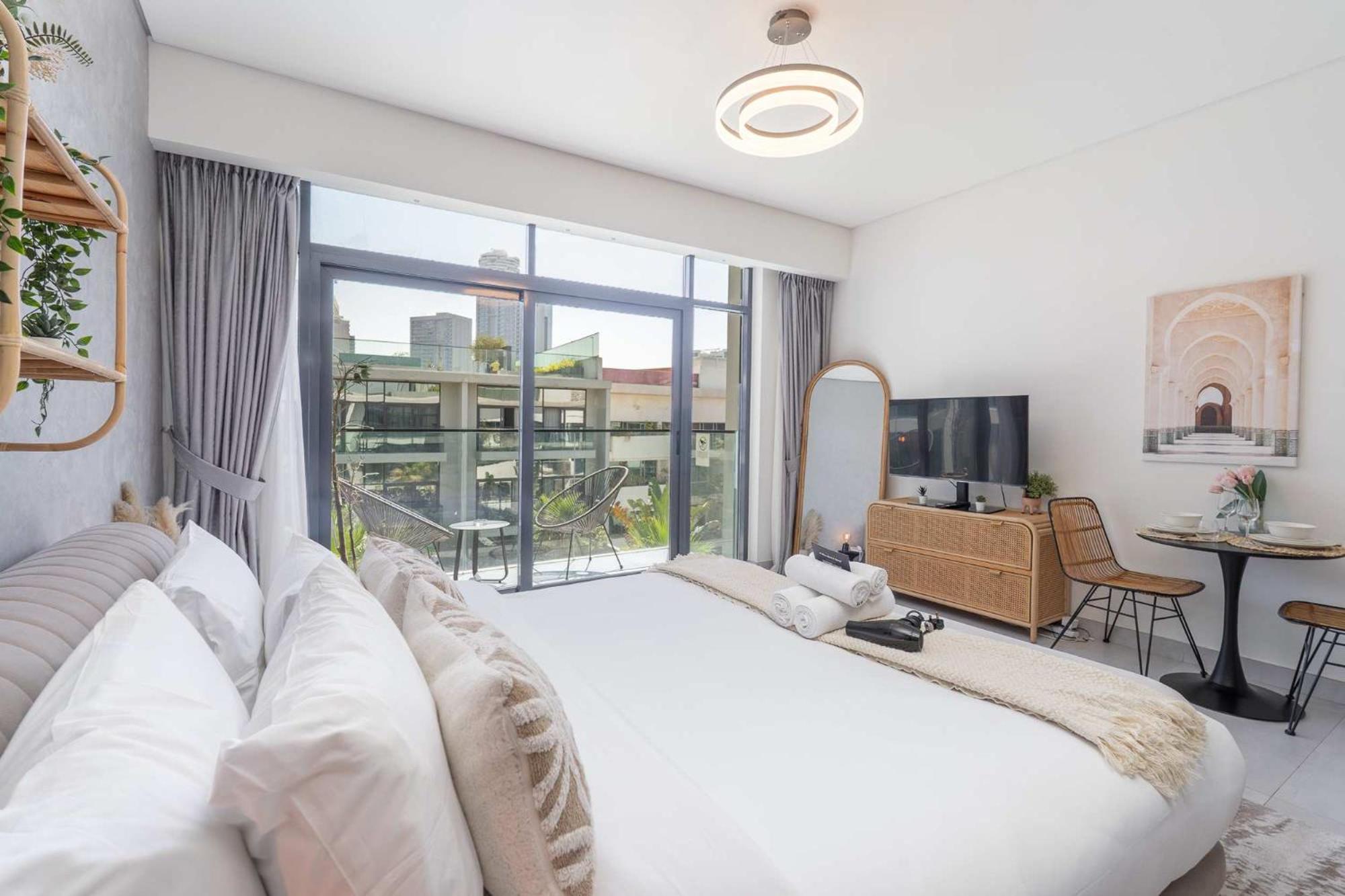 Apartment Modern Bali Vibes With Pool And Palm Tree Views Jvc Dubai