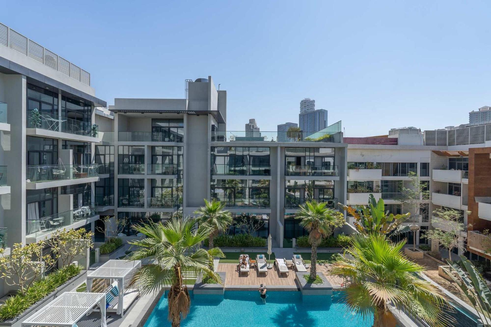 Modern Bali Vibes With Pool And Palm Tree Views Jvc