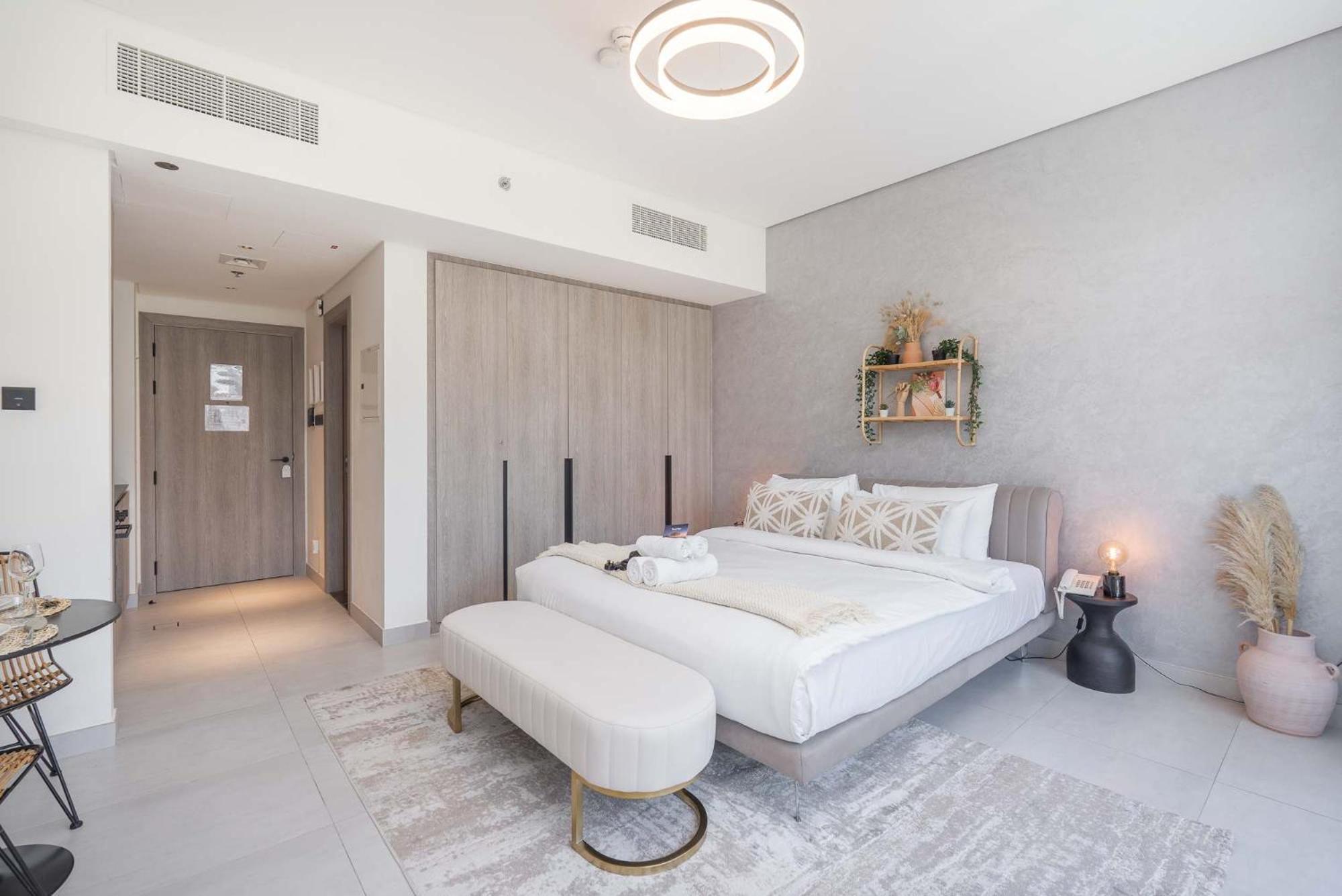 Modern Bali Vibes With Pool And Palm Tree Views Jvc Dubai