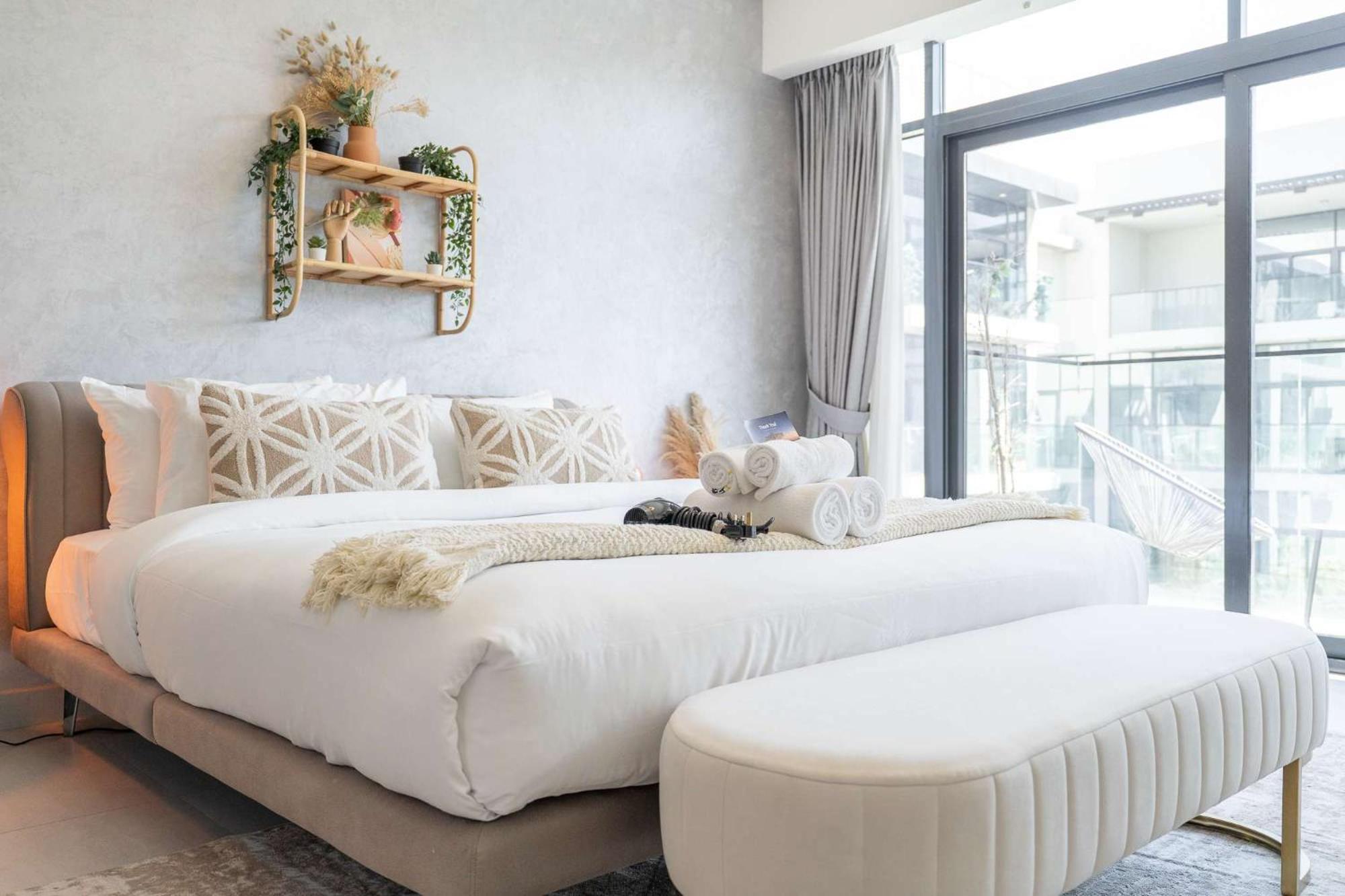 Apartment Modern Bali Vibes With Pool And Palm Tree Views Jvc Dubai